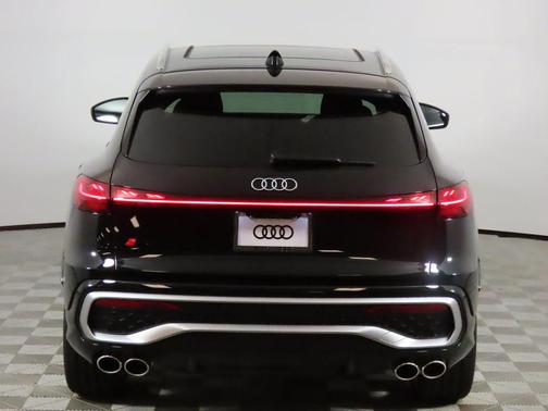 2025 Audi SQ5 3.0T Prestige