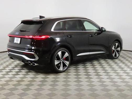 2025 Audi SQ5 3.0T Prestige