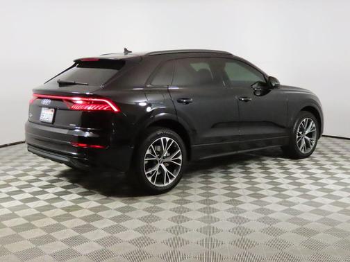 2023 Audi Q8 55 Premium