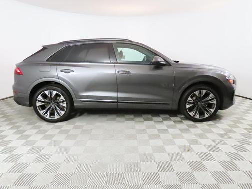 2025 Audi Q8 55 Prestige