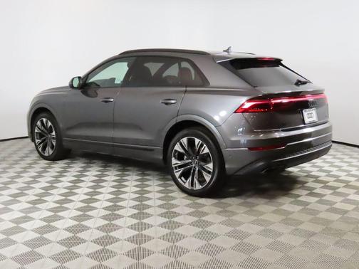 2025 Audi Q8 55 Prestige