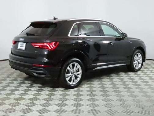 2025 Audi Q3 Premium 45 TFSI S line quattro Tiptronic