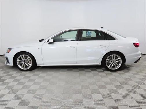2022 Audi A4 Premium Plus 45 TFSI S line quattro S tronic