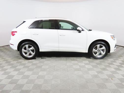 2022 Audi Q3 40 Premium Plus