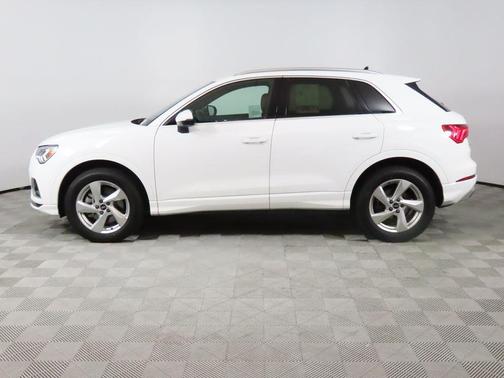 2022 Audi Q3 40 Premium Plus