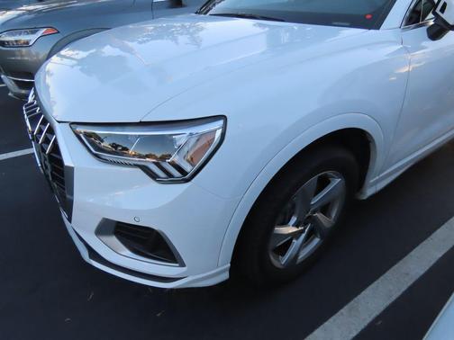 2022 Audi Q3 40 Premium Plus