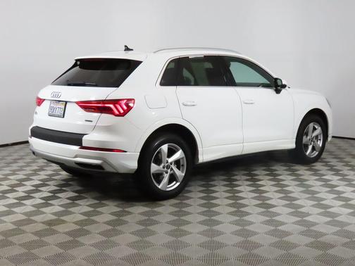 2022 Audi Q3 40 Premium Plus