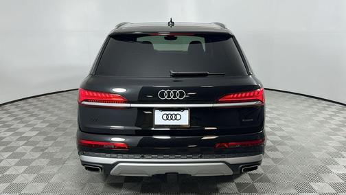 2025 Audi Q7 55 Prestige
