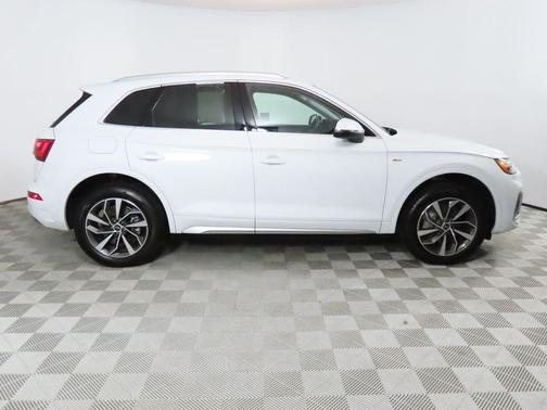 2025 Audi Q5 45 S line Premium Plus