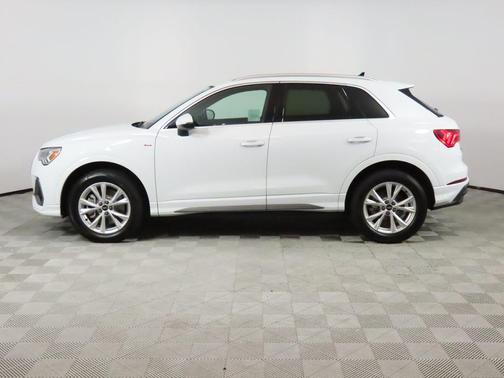 2025 Audi Q3 Premium 45 TFSI S line quattro Tiptronic