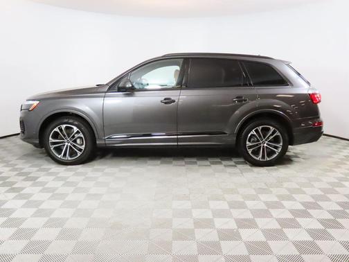 2025 Audi Q7 45 Premium Plus