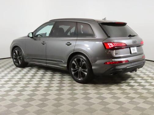 2025 Audi Q7 55 Premium Plus