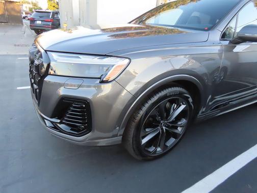 2025 Audi Q7 55 Premium Plus