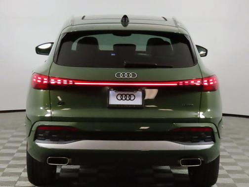 2025 Audi Q5 Premium TFSI quattro S tronic