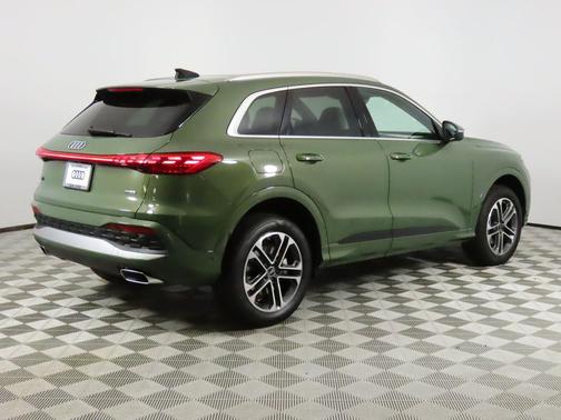 2025 Audi Q5 Premium TFSI quattro S tronic