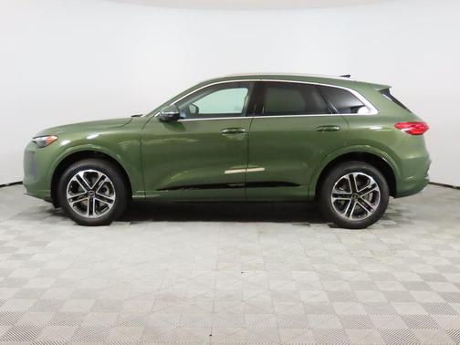 2025 Audi Q5 Premium TFSI quattro S tronic