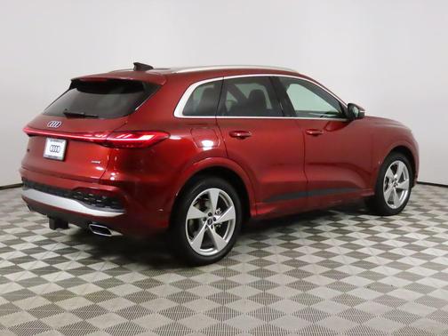 2025 Audi Q5 Prestige TFSI quattro S tronic