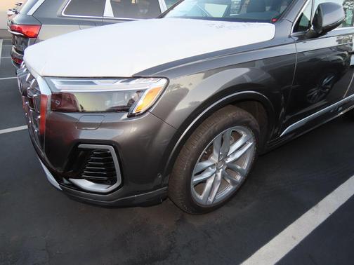 2025 Audi Q7 55 Premium Plus