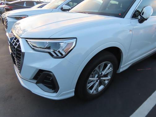 2025 Audi Q3 45 S line Premium Plus