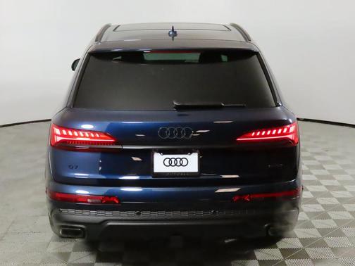 2025 Audi Q7 55 Prestige