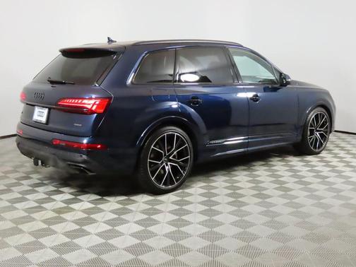 2025 Audi Q7 55 Prestige