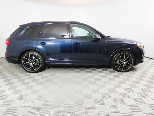 2025 Audi Q7 55 Prestige