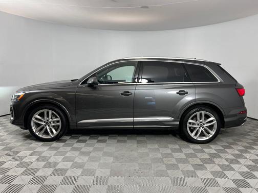 2025 Audi Q7 55 Premium Plus