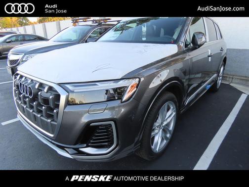 2025 Audi Q7 55 Premium Plus