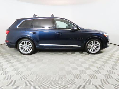 2025 Audi Q7 55 Prestige