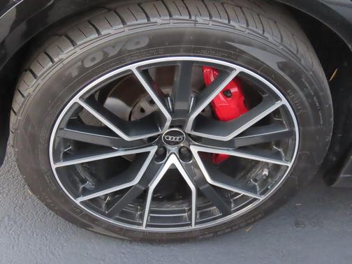 2023 Audi Q8 55 Prestige