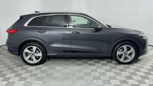 2025 Audi Q5 Prestige TFSI quattro S tronic