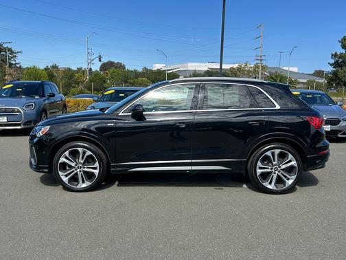2020 Audi Q3 45 S line Prestige