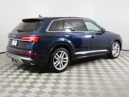 2025 Audi Q7 55 Prestige