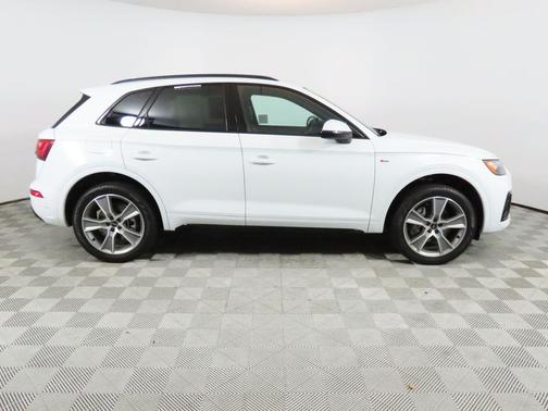 2025 Audi Q5 45 S line Premium