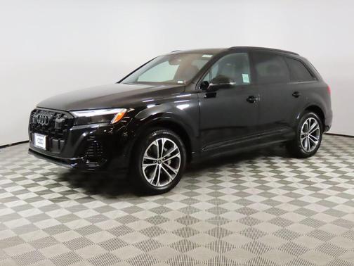2025 Audi Q7 45 Premium Plus