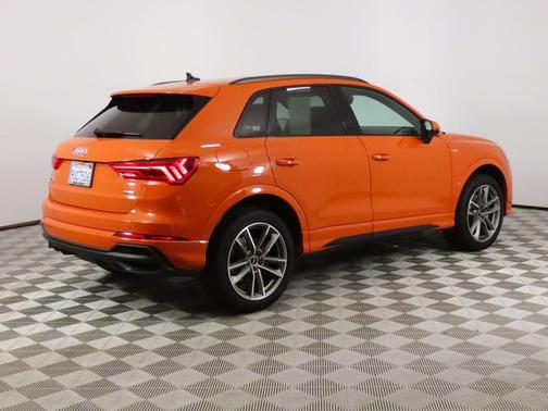 2025 Audi Q3 Premium 45 TFSI S line quattro Tiptronic