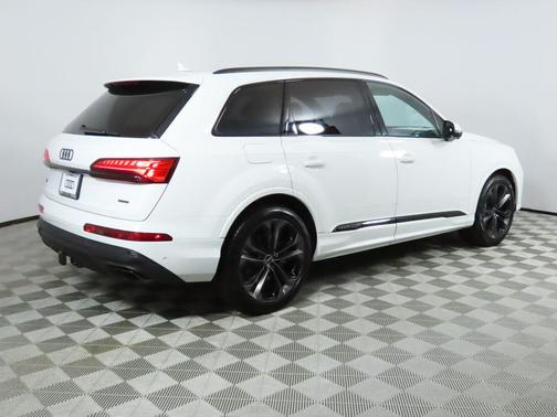 2025 Audi Q7 55 Premium Plus