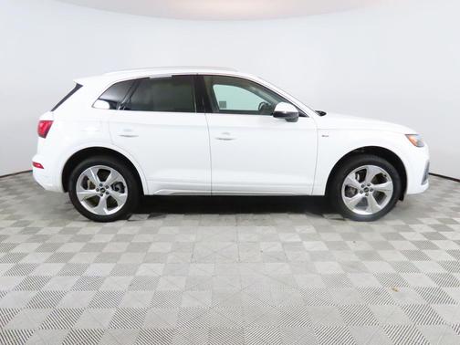 2025 Audi Q5 45 S line Premium Plus