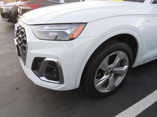2023 Audi Q5 45 S line Premium Plus