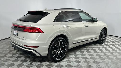 2023 Audi Q8 55 Prestige