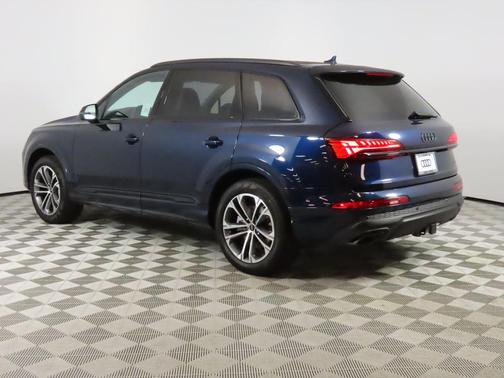 2025 Audi Q7 45 Premium Plus