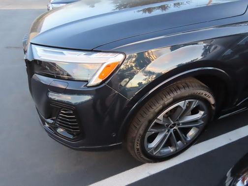 2025 Audi Q7 45 Premium Plus