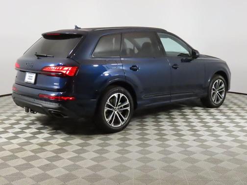 2025 Audi Q7 45 Premium Plus