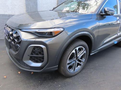 2025 Audi Q5 Premium Plus TFSI quattro S tronic