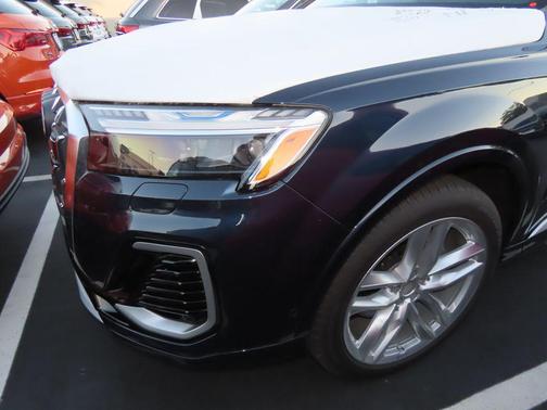2025 Audi Q7 55 Prestige