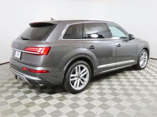 2025 Audi Q7 55 Prestige