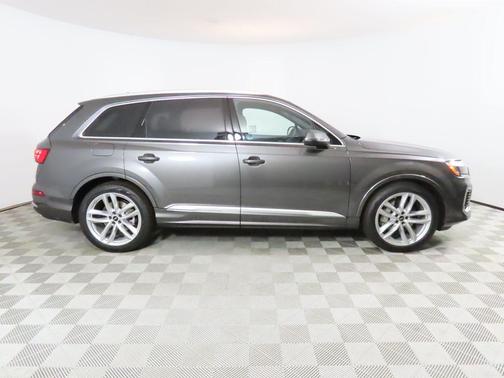 2025 Audi Q7 55 Prestige