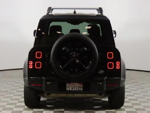 2023 Land Rover Defender 110 X-Dynamic SE