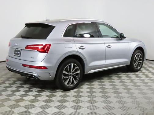 2023 Audi Q5 45 S line Premium Plus