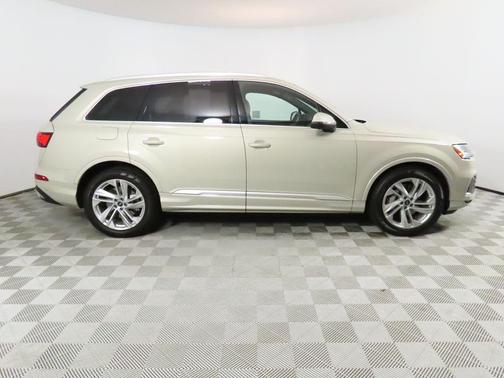2022 Audi Q7 55 Prestige